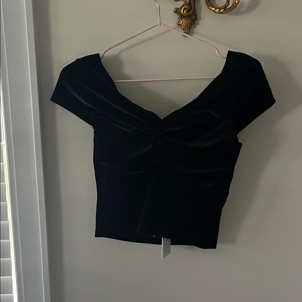 Good American Black Crop Top